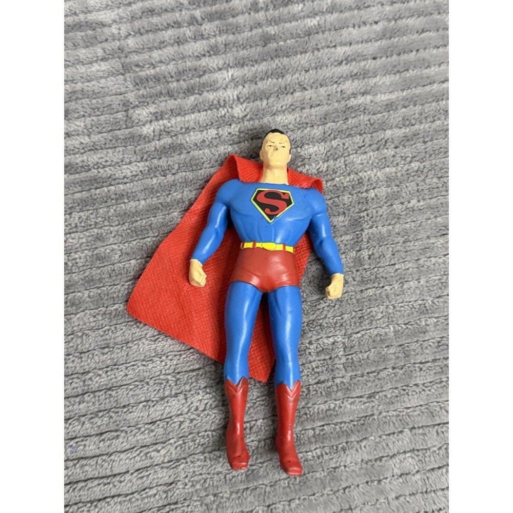 SUPERMAN DC COMICS 5.5" ACTION FIGURE VNTG (1988) BENDABLE RUBBER TOY